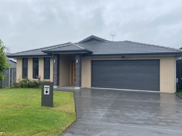 10 Windross Dr, Warners Bay, NSW 2282