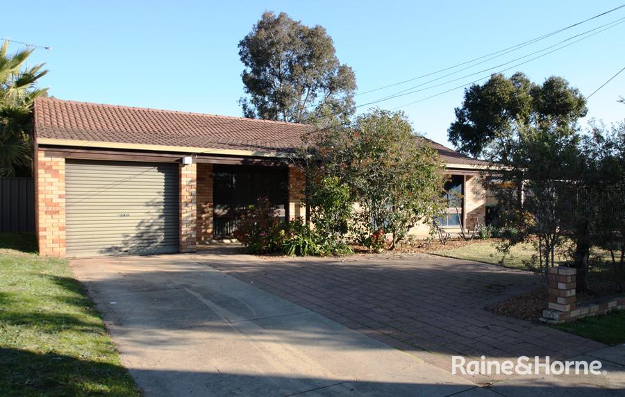 184 Fernleigh Rd, Mount Austin, NSW 2650