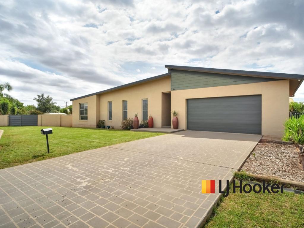 108 Maple Cres, Narromine, NSW 2821