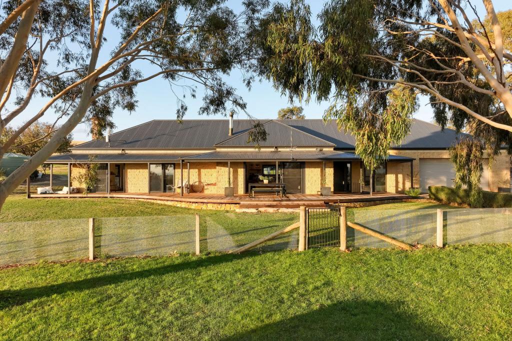 75 Mcleod Lane, Mansfield, VIC 3722
