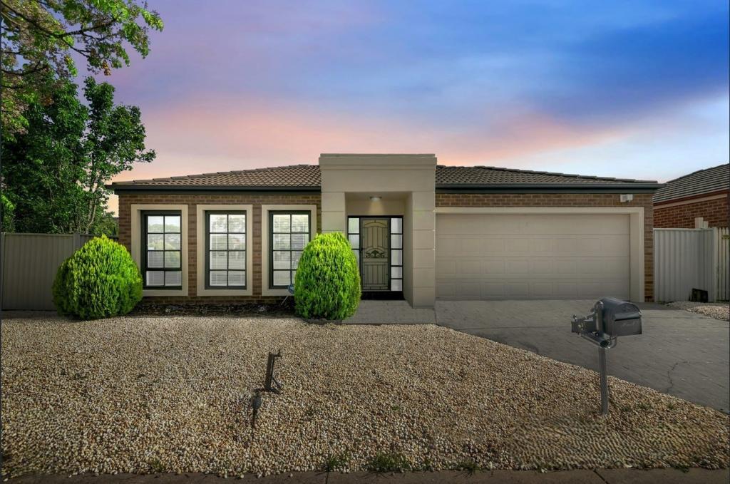 1 Cobblestone Grn, Caroline Springs, VIC 3023