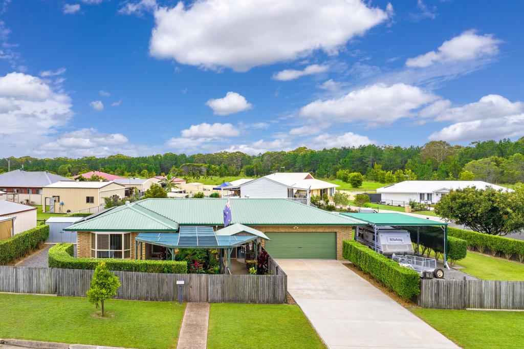 3 FYSHBURN DR, COOLOOLA COVE, QLD 4580