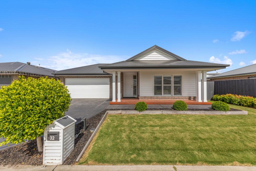32 Heytesbury Dr, Officer South, VIC 3809
