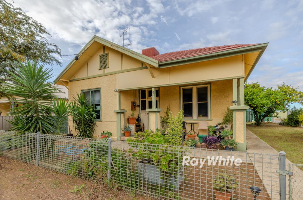 15 Martin Ave, Ouyen, VIC 3490