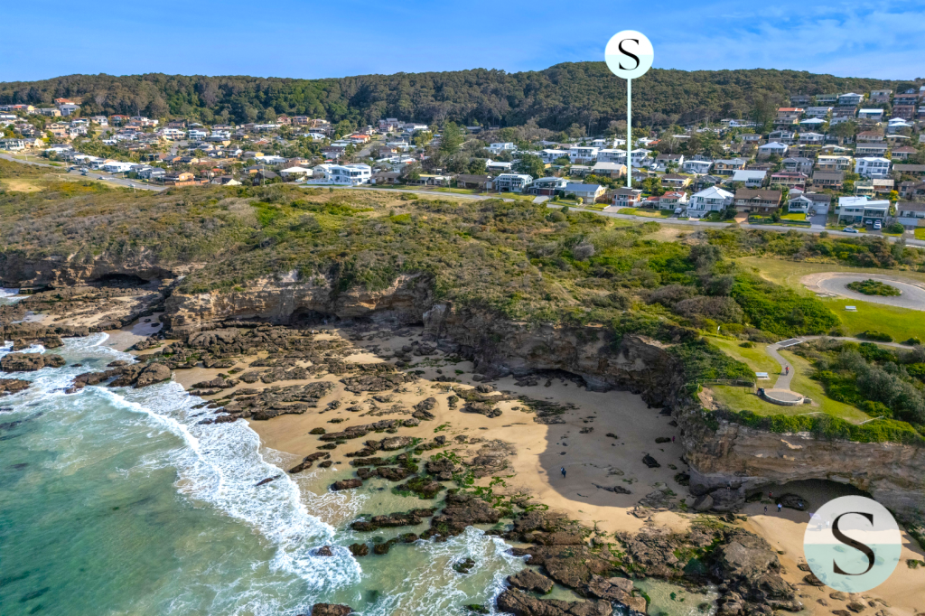 156 Caves Beach Rd, Caves Beach, NSW 2281