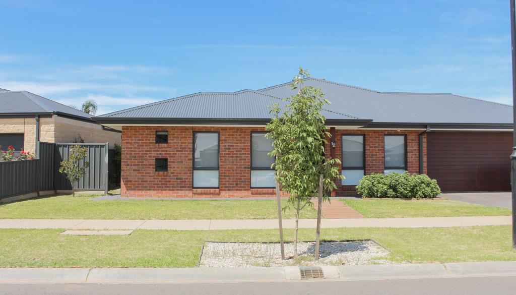 12 Saltbush Dr, Swan Hill, VIC 3585
