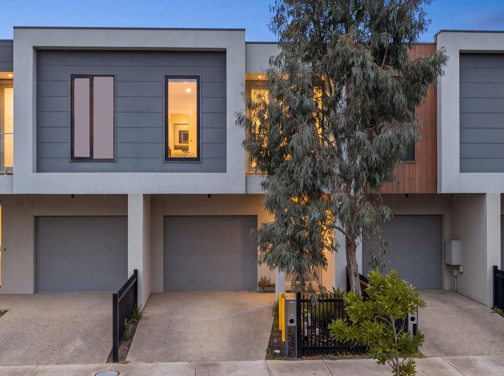 34 Hawkesbury St, Pakenham, VIC 3810