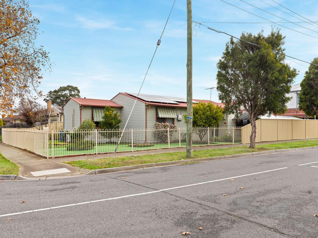 12 MONASH ST, SUNSHINE, VIC 3020
