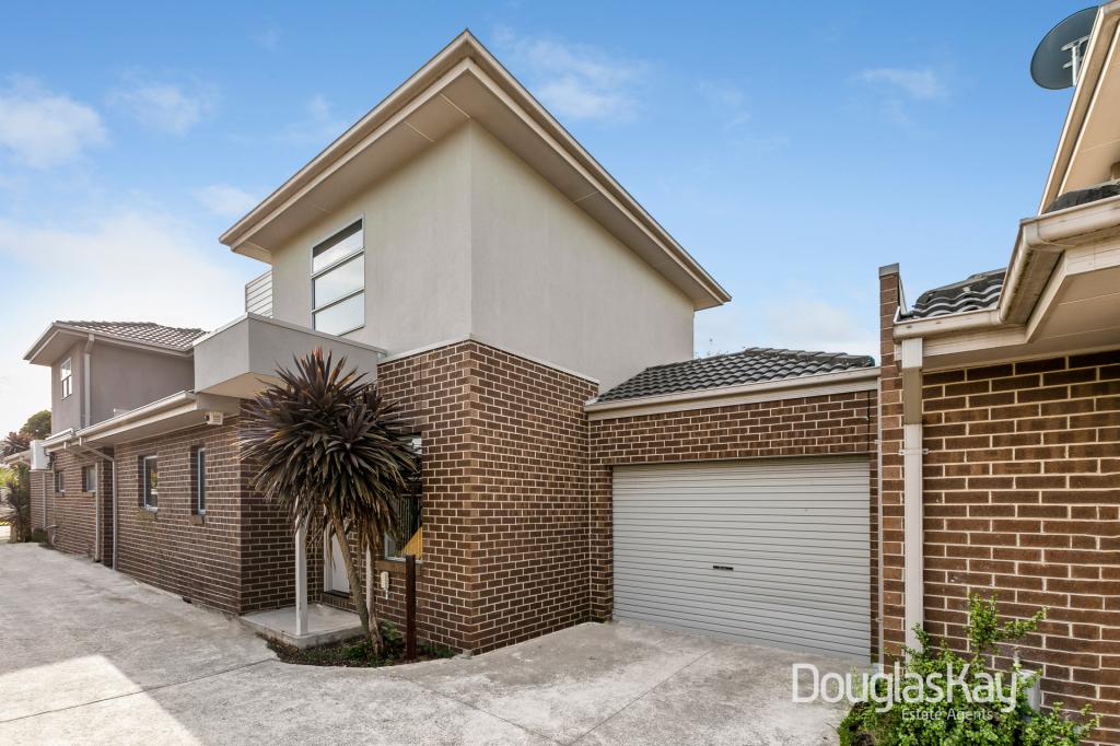 2/10 Kinnane Cres, Sunshine, VIC 3020