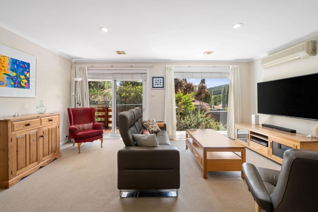 8 Hansen Cct, Isaacs, ACT 2607