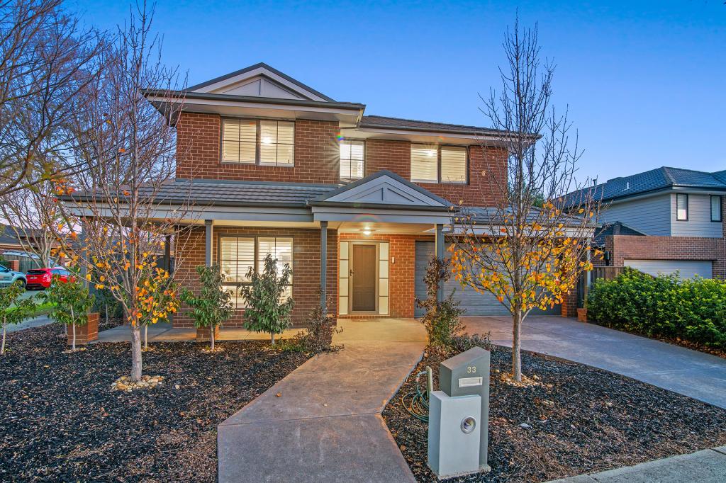 33 PREMIER DR, BERWICK, VIC 3806