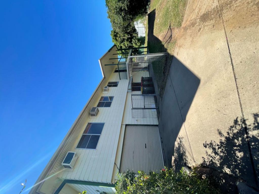 4 HART CT, MORANBAH, QLD 4744