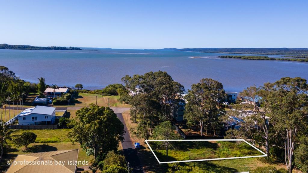 21 Hill St, Russell Island, QLD 4184