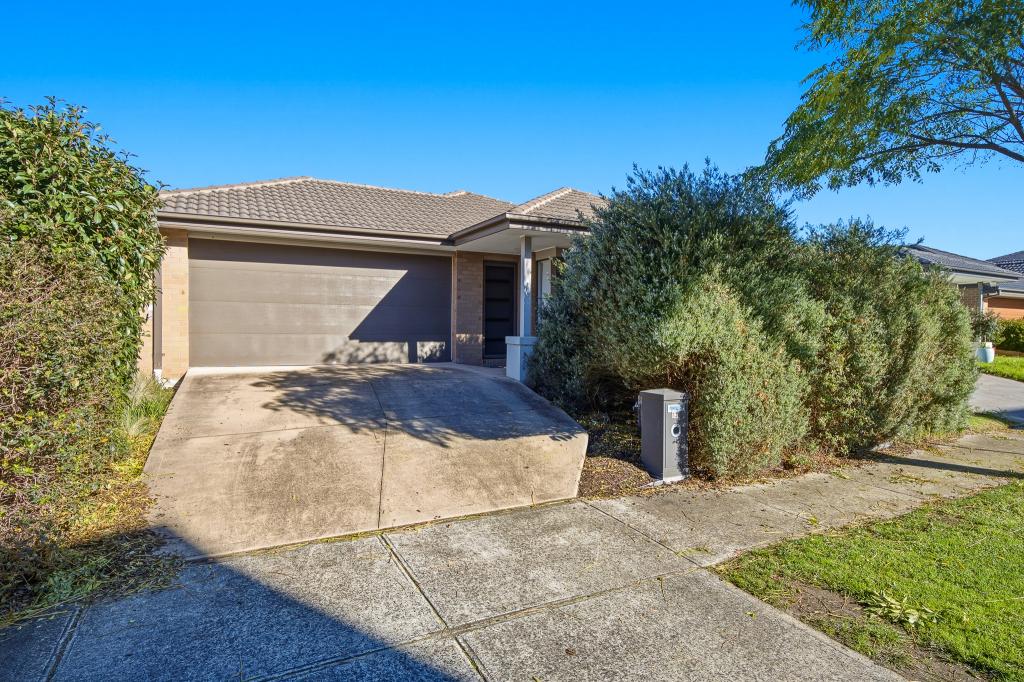 12 Panama Rd, Cranbourne West, VIC 3977