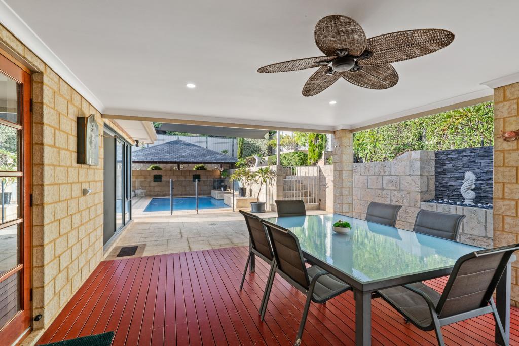 14 Magnolia Rise, Halls Head, WA 6210