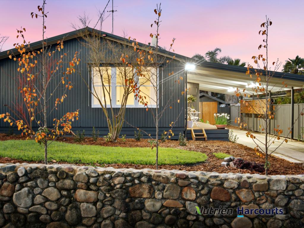 14 TENTH ST, EILDON, VIC 3713