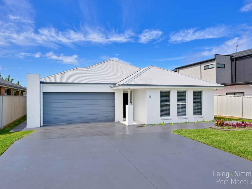 5 Aquarius Ave, Lake Cathie, NSW 2445