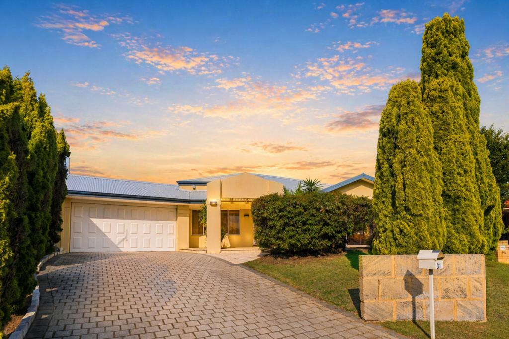 31 SOPHORA PL, WOODVALE, WA 6026