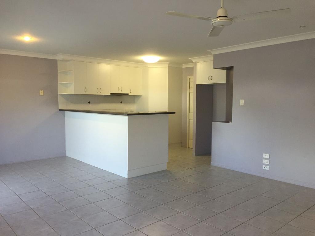 2/14 Banksia Ct, Cannonvale, QLD 4802