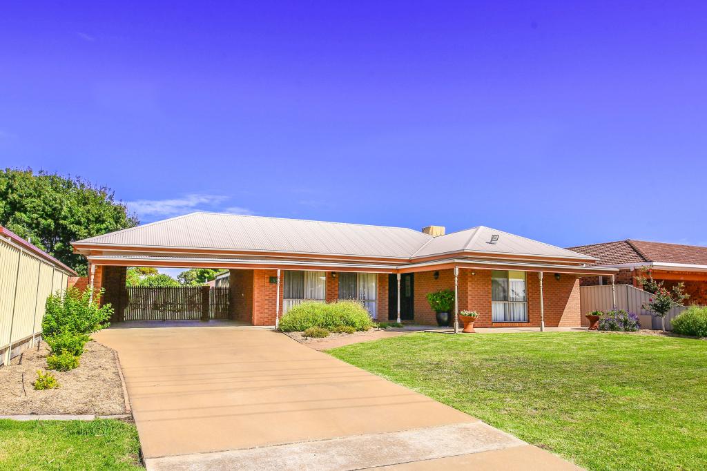 165 Faulkner St, Deniliquin, NSW 2710