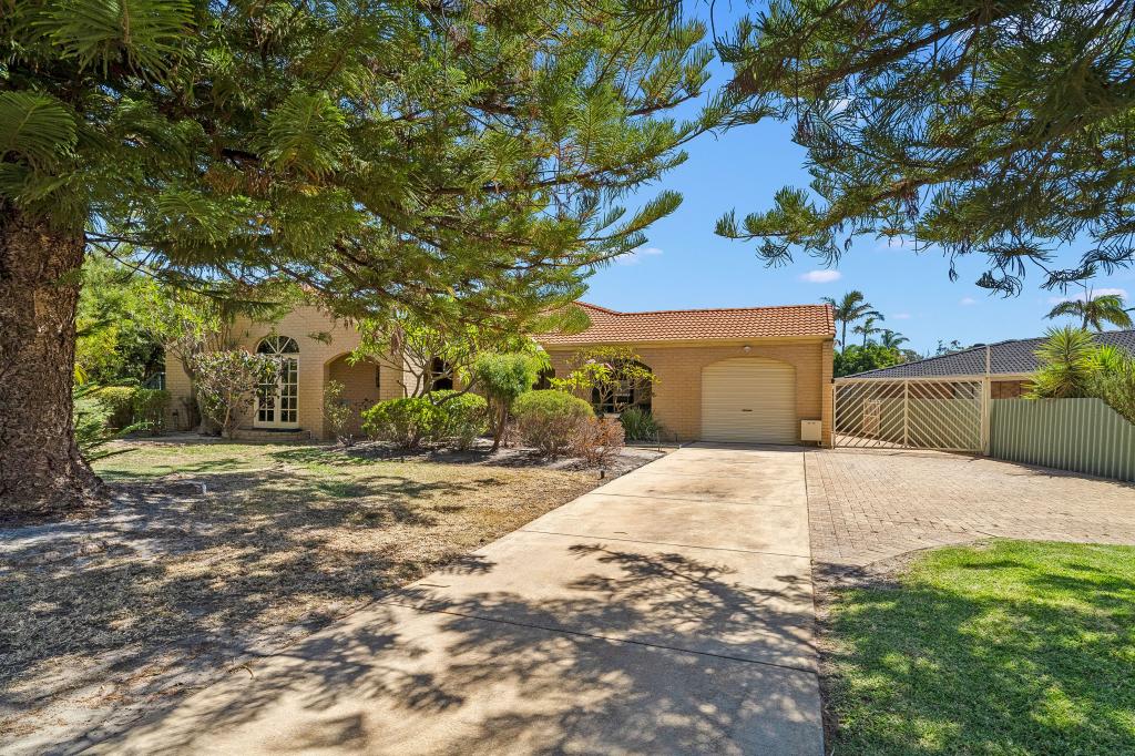 7 Balmoral Pde, Halls Head, WA 6210