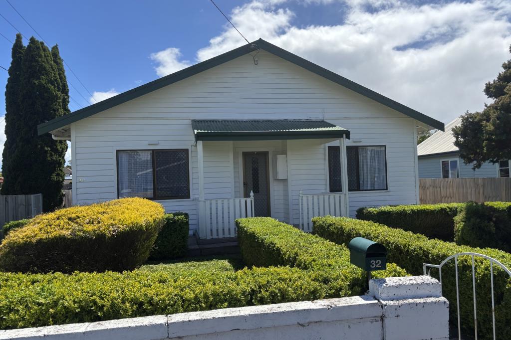 32 Elizabeth St, Devonport, TAS 7310