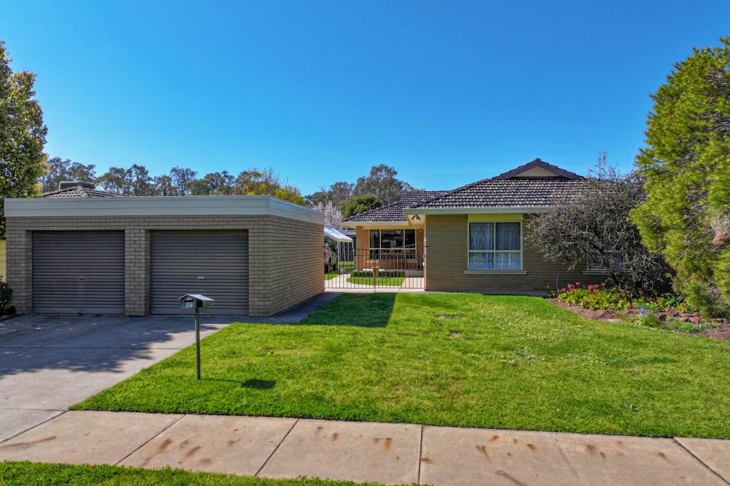 57 Victoria St, Rochester, VIC 3561