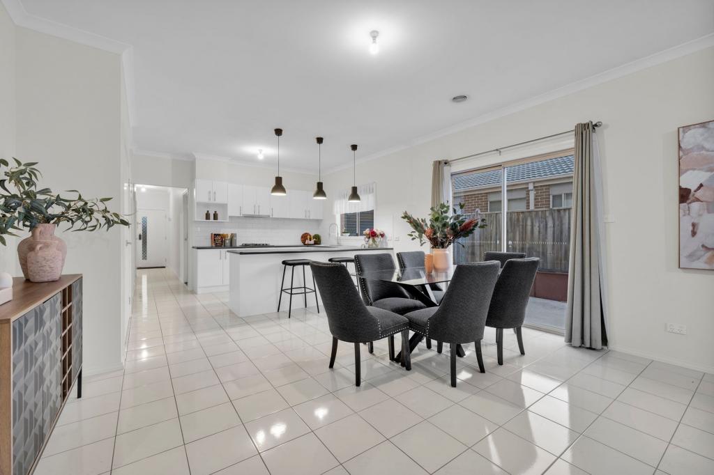62 Chantenay Pde, Cranbourne North, VIC 3977