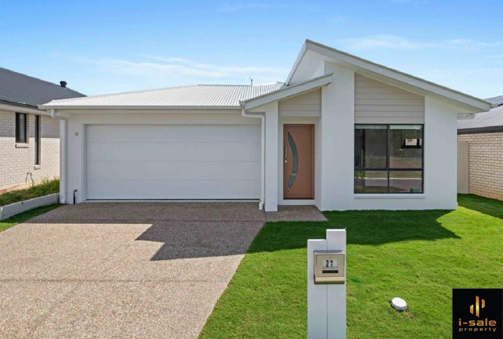 27 Golden Rd, Morayfield, QLD 4506