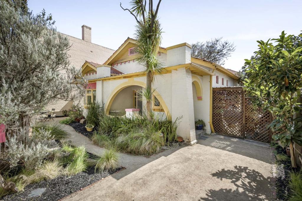 6 Bluff Ave, Elwood, VIC 3184