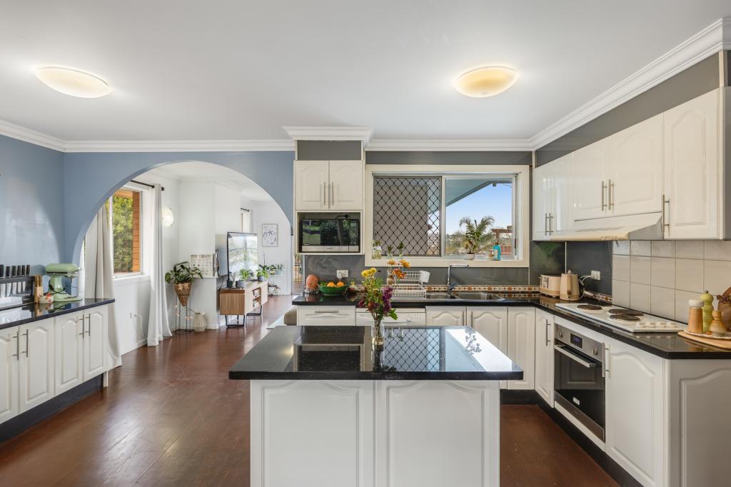 12 Greenbury St, Rockville, QLD 4350