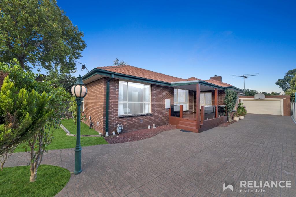 6 WAKOOL AVE, DEER PARK, VIC 3023