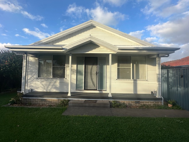 11 Hume Bvd, Killarney Vale, NSW 2261