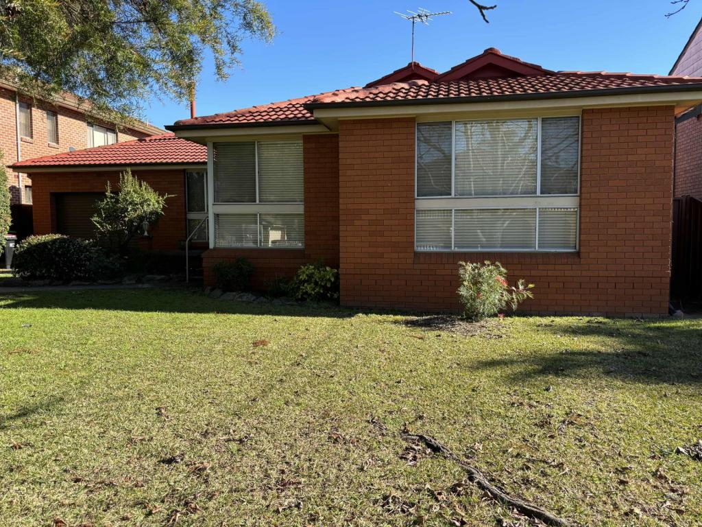 8 Jacaranda Cres, Casula, NSW 2170