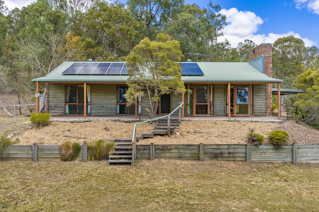 302 Mount Kilcoy Rd, Mount Kilcoy, QLD 4515