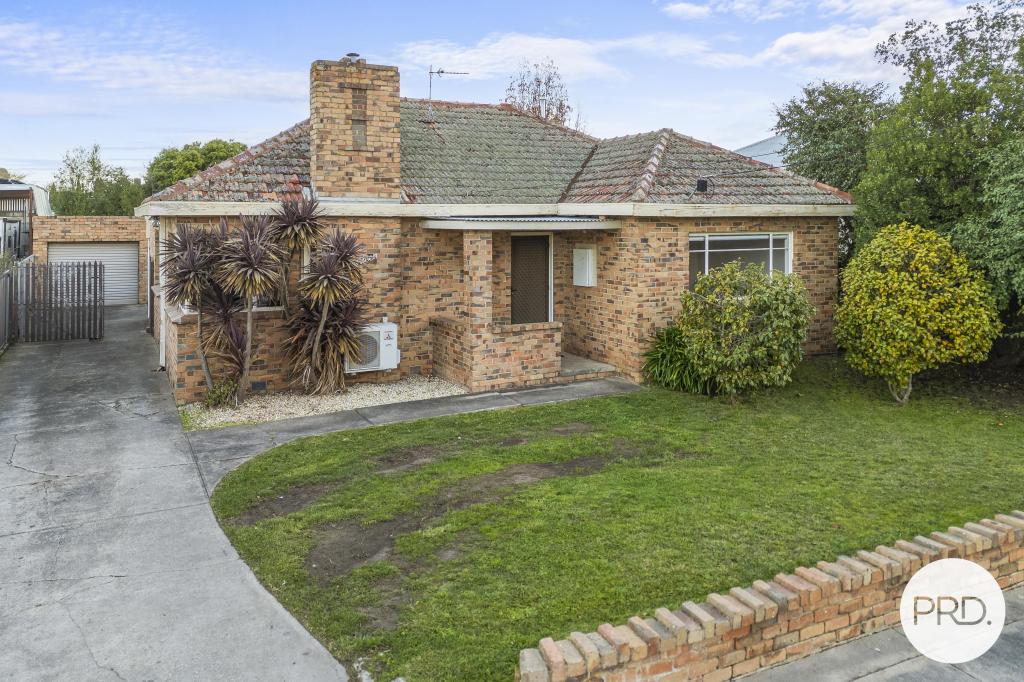 13 Iris Ave, Wendouree, VIC 3355