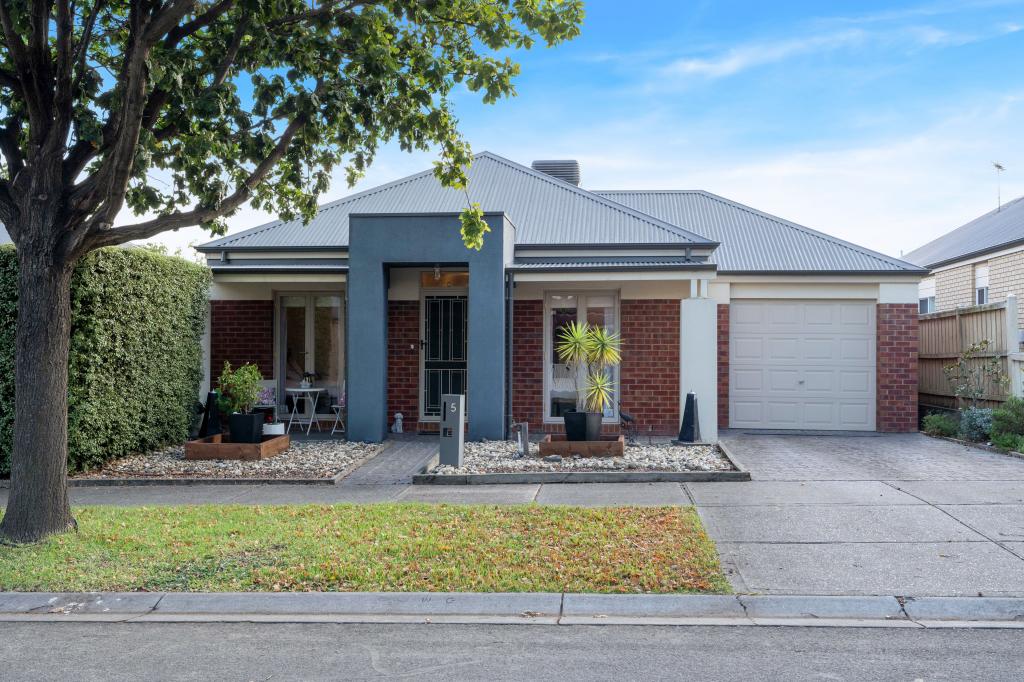 5 Oakville Pl, Craigieburn, VIC 3064