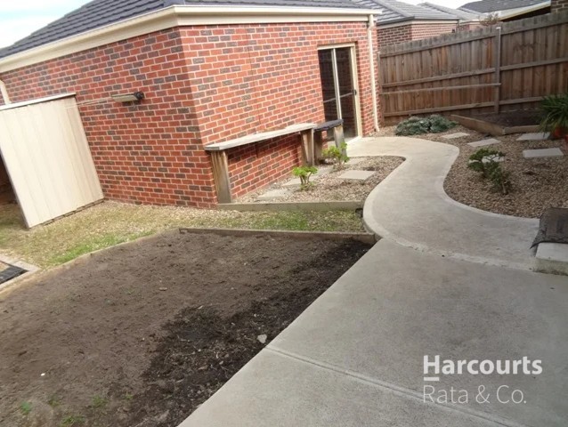 10 BROXBURN WALK, EPPING, VIC 3076