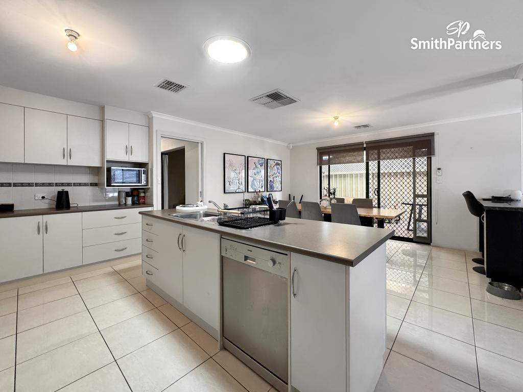 27 Eddington St, Parafield Gardens, SA 5107