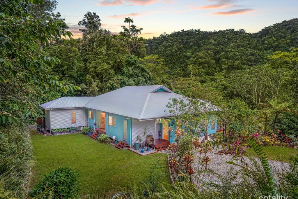 2-4 Leafy Cl, Redlynch, QLD 4870