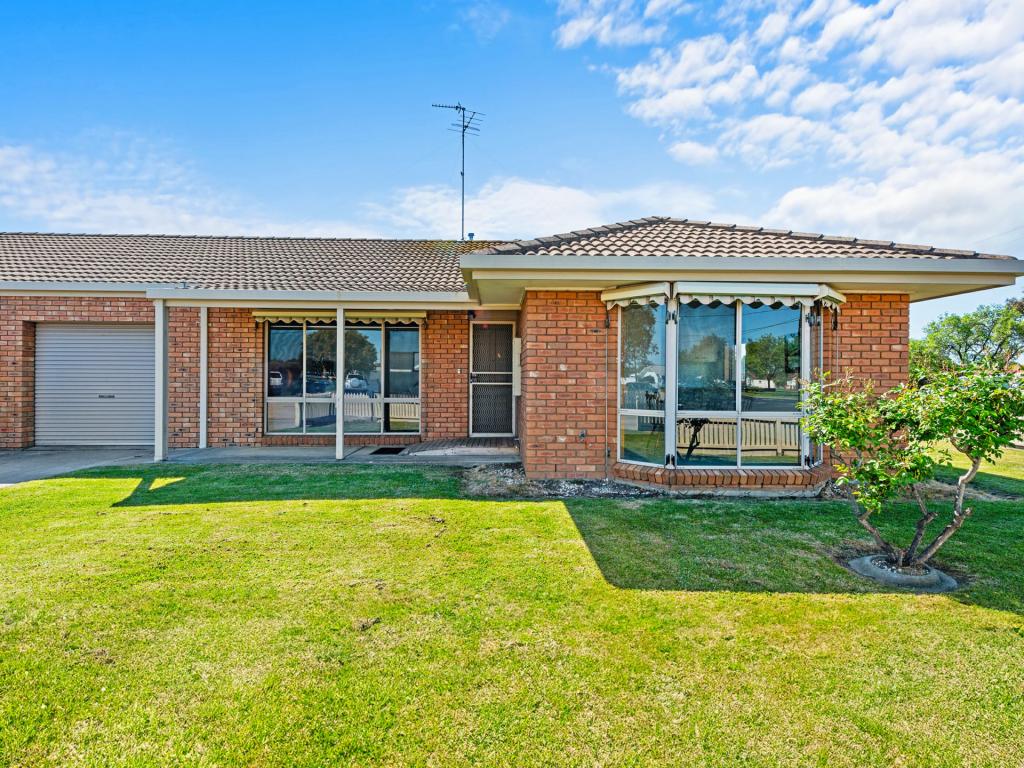 57 Dawson St, Bairnsdale, VIC 3875