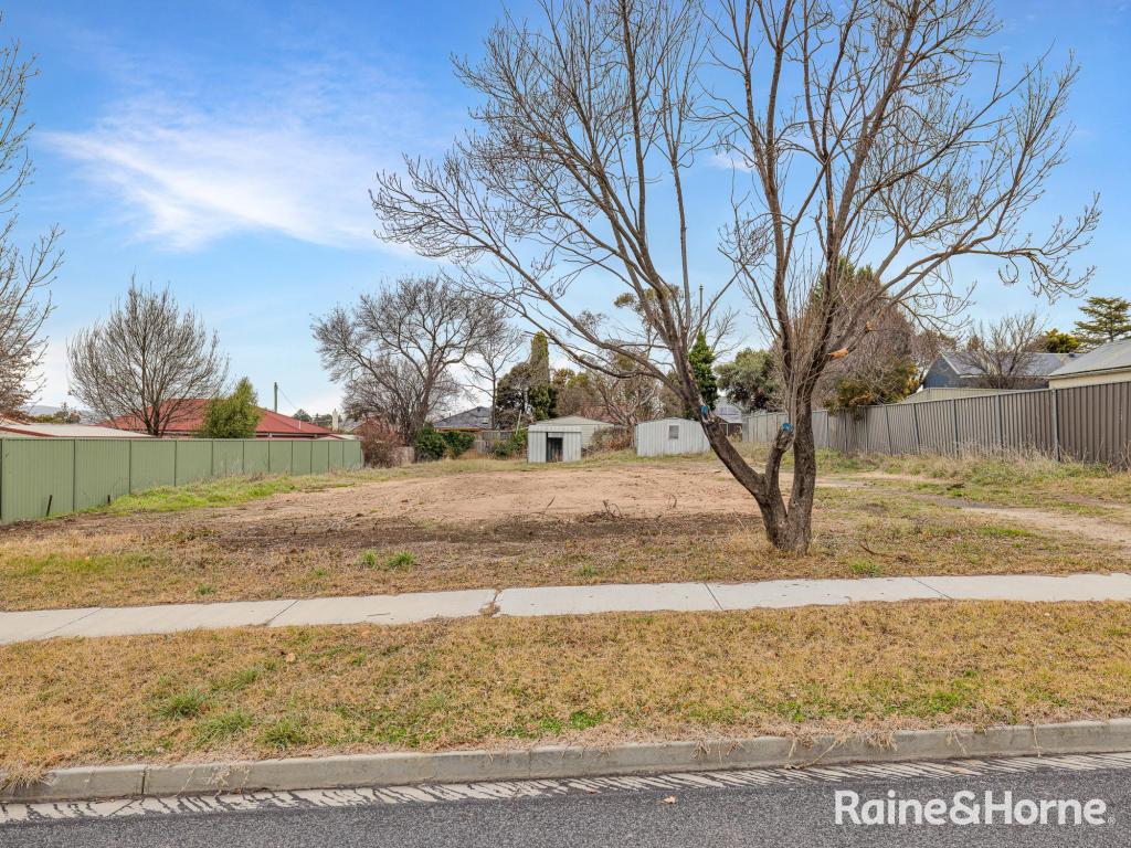 334 Peel St, Bathurst, NSW 2795