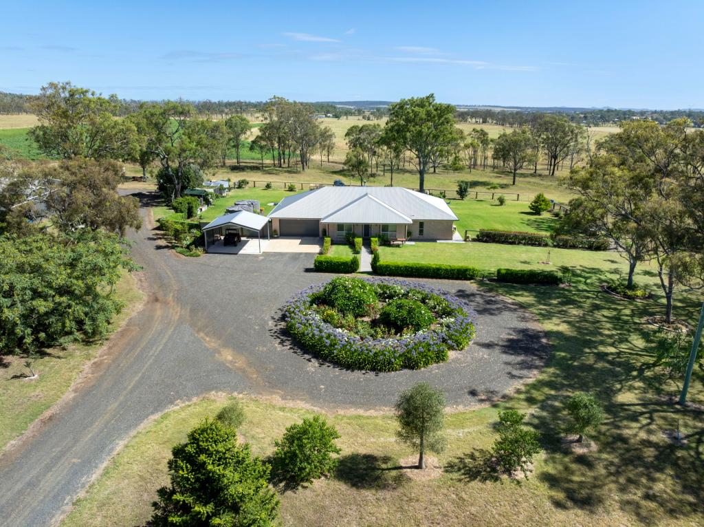 'Jarong'/4 Ennis View Rd, Southbrook, QLD 4363
