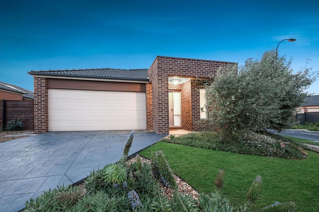 78 Selandra Bvd, Clyde North, VIC 3978