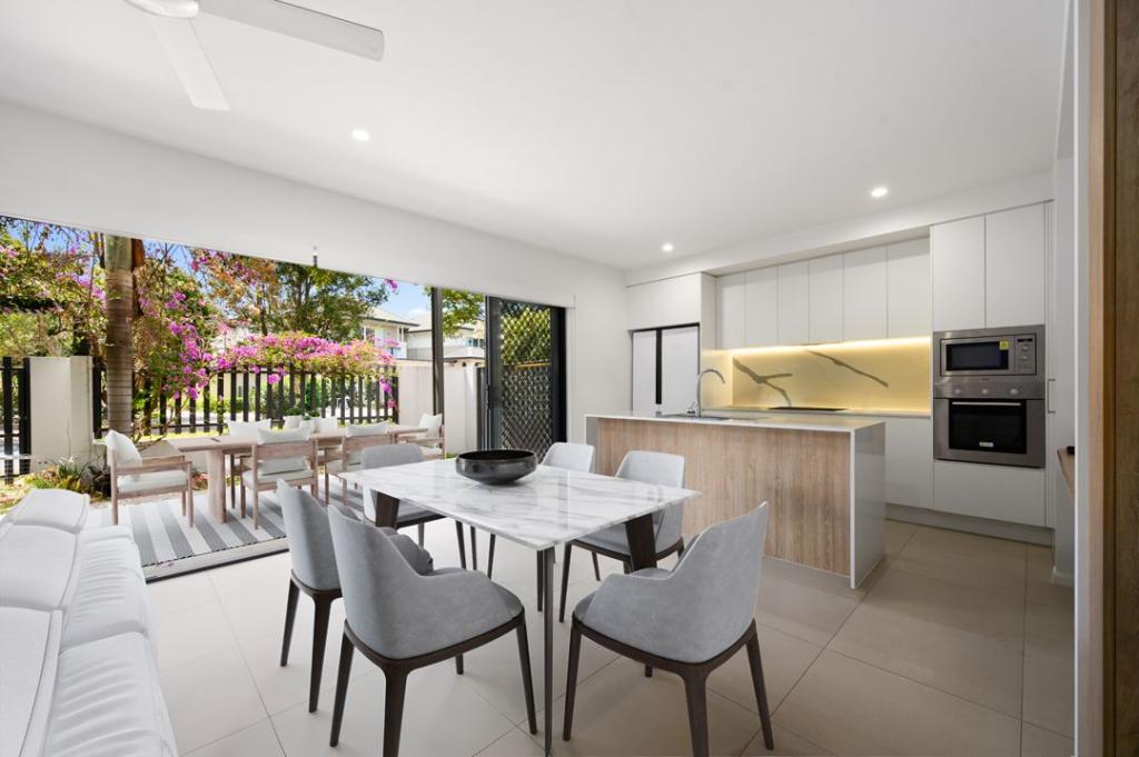 3/88 Glades Dr, Robina, QLD 4226