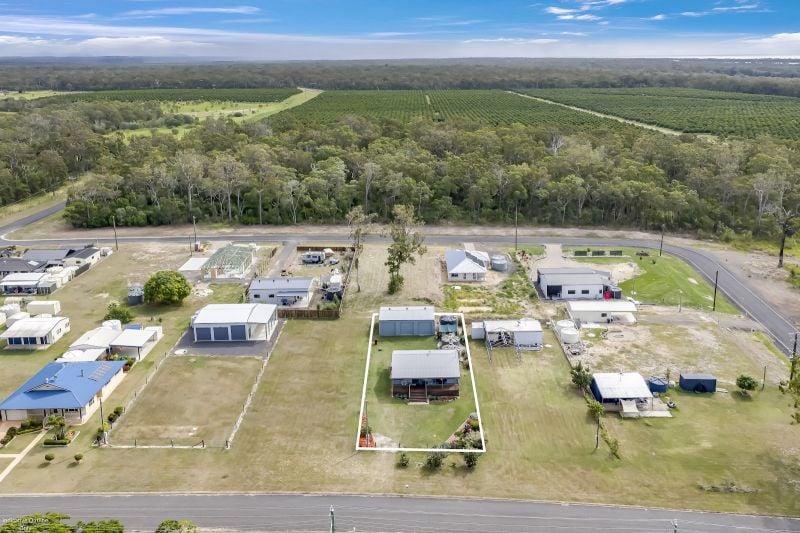 11 Helmore St, Miara, QLD 4673