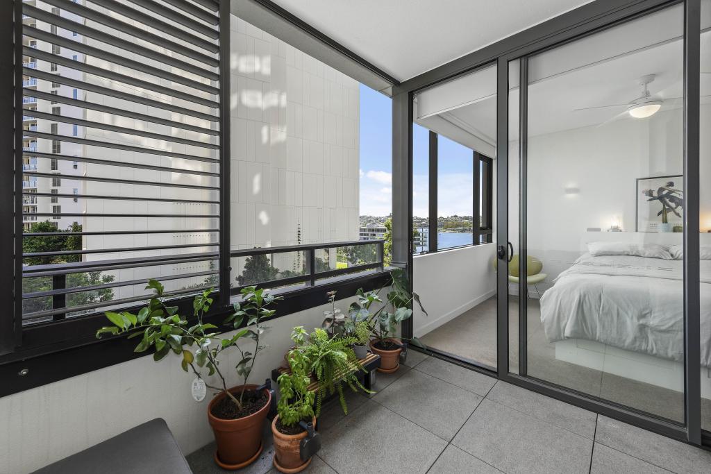 2071/48 Skyring Tce, Newstead, QLD 4006