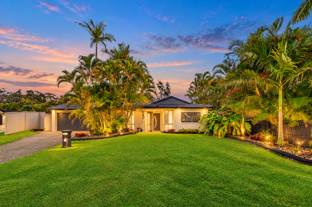 11 Davis Ct, Parkwood, QLD 4214