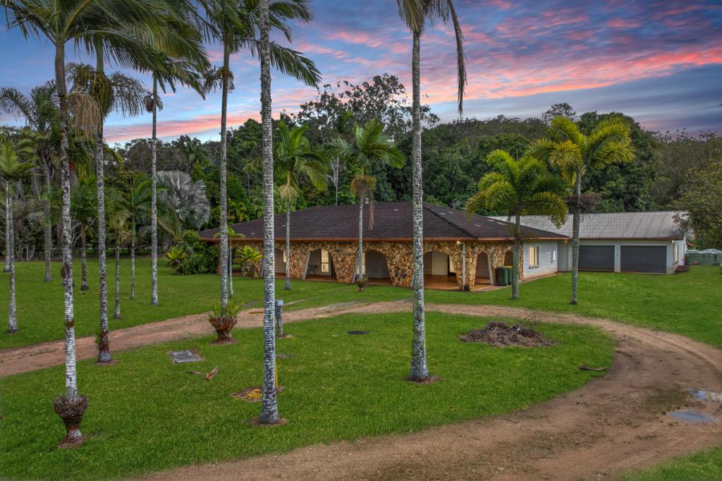 99-101 Herberton Rd, Atherton, QLD 4883