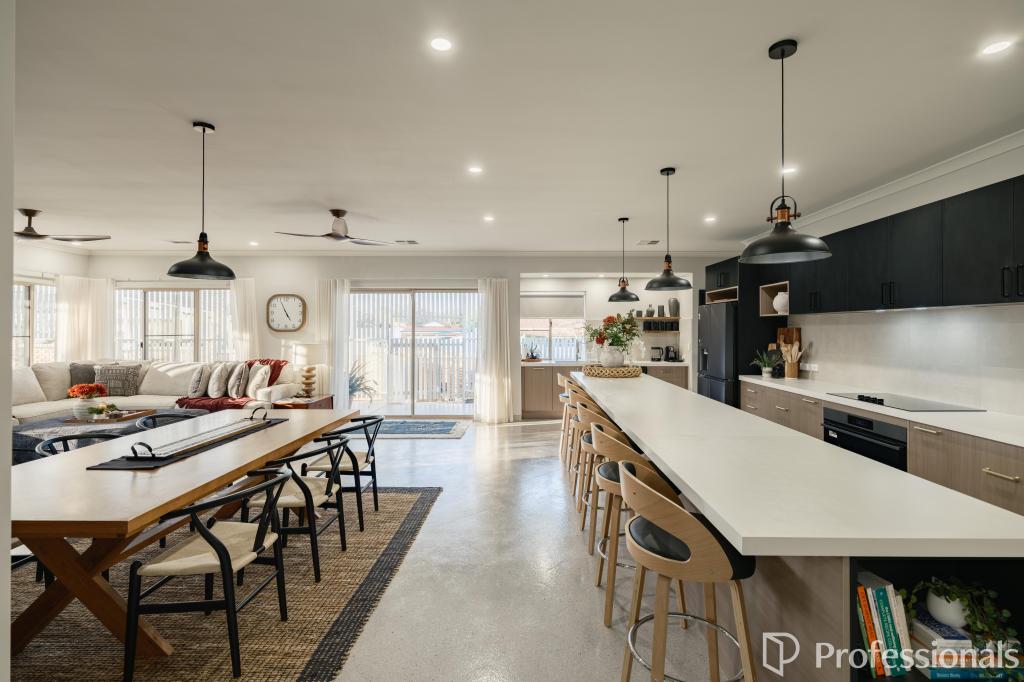12 Desert Ash Pl, Helena Valley, WA 6056